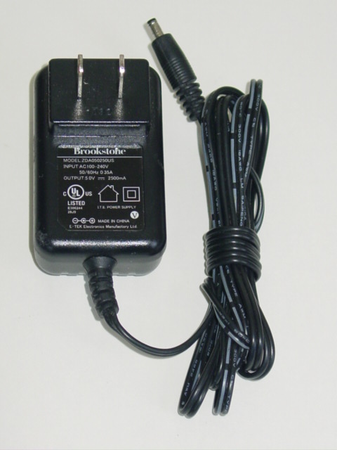 NEW Brookstone ZDA050250US AC Adapter 5V 2500mA 2.5A NEW Brookstone ZDA050250US AC Adapter 5V 2500mA 2.5A